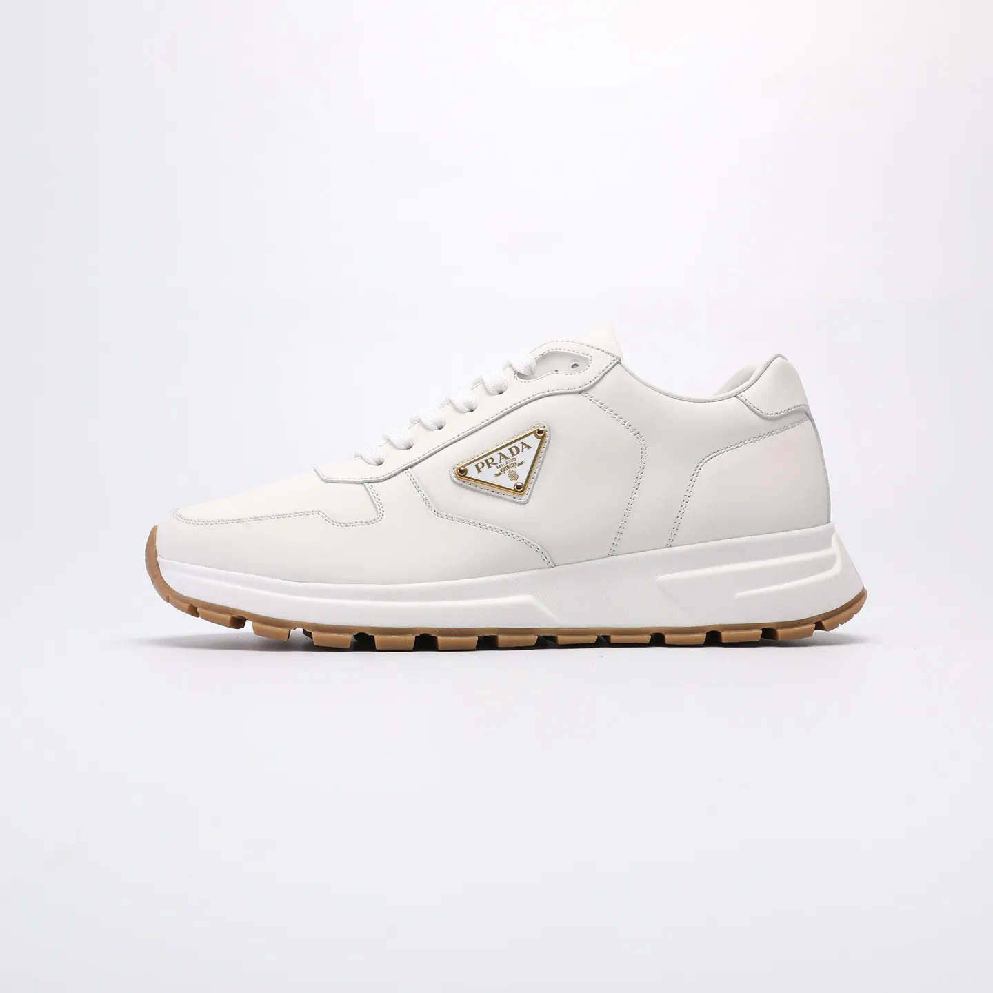 Batch 580 [PRADA] Men's shoes are popular in the counter, official website synchronization, high-quality shipments. Fabric: original cowhide with snakeskin. Lining: cowhide feet + cowhide lining. Outsole: original TPU + foam. Size: 38-46